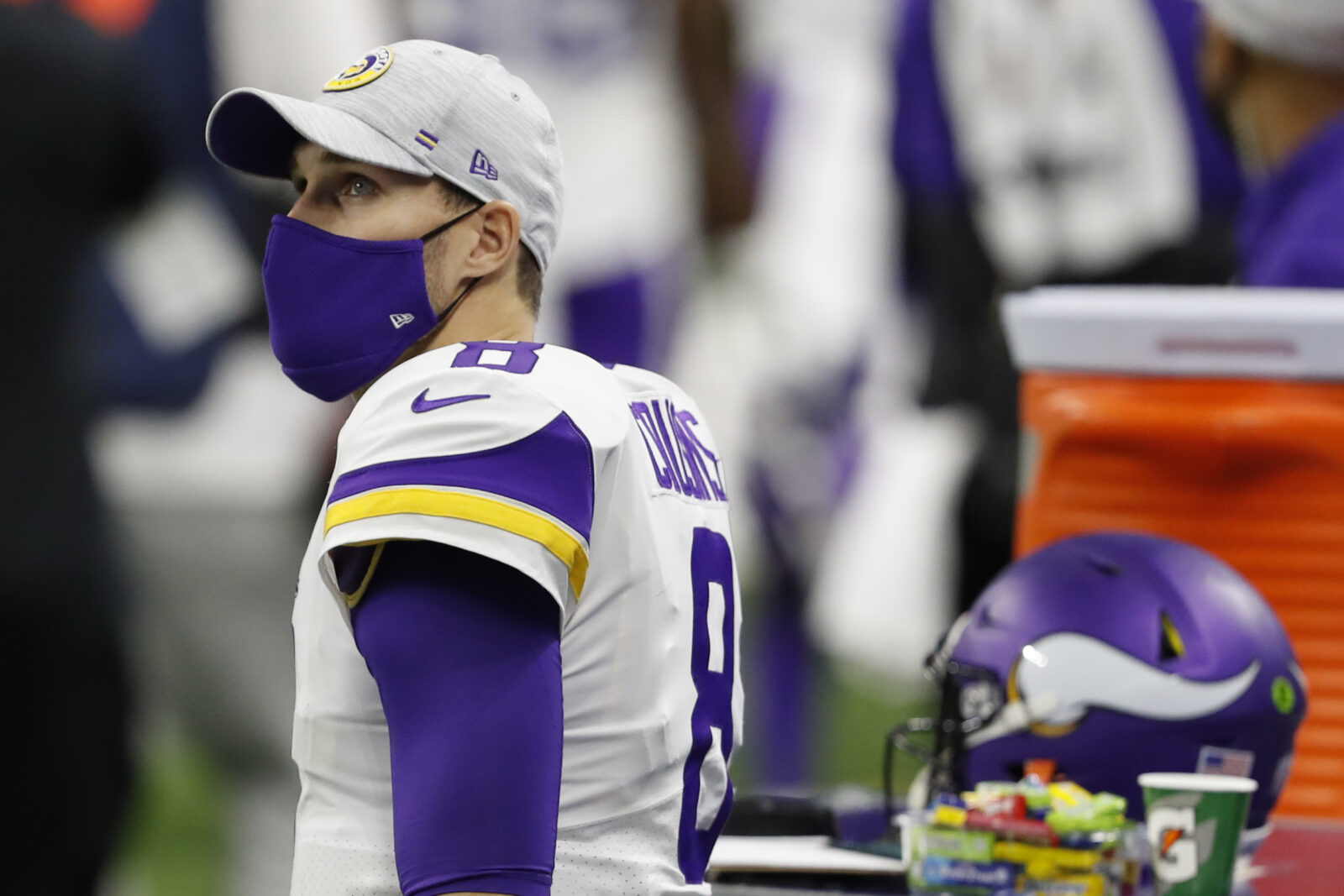 SKOR North - DAMN: Minnesota Vikings QB Kirk Cousins has recorded a 90+  passer rating in 16-consecutive games, which is the second longest streak  in NFL history. 
